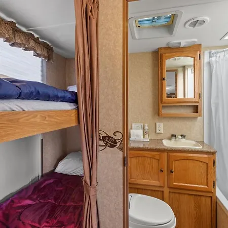 Jt Village Campground - Bunkhouse Joshua Tree Extérieur photo